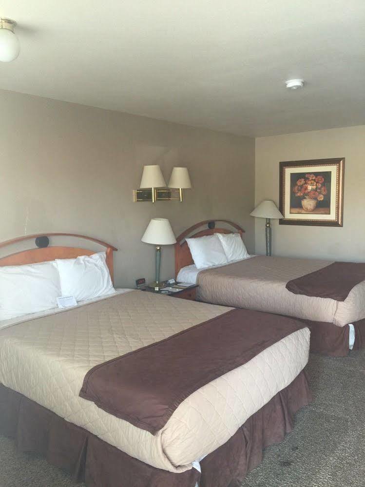 Whispering Sands Motel Hanksville Εξωτερικό φωτογραφία